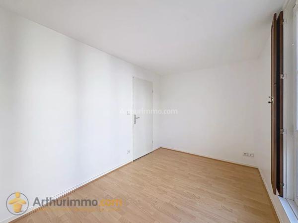 Location                                                      Appartement
                        
                     2 pièces                                         à Reims