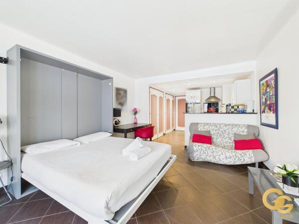 Studio à CANNES (06400)