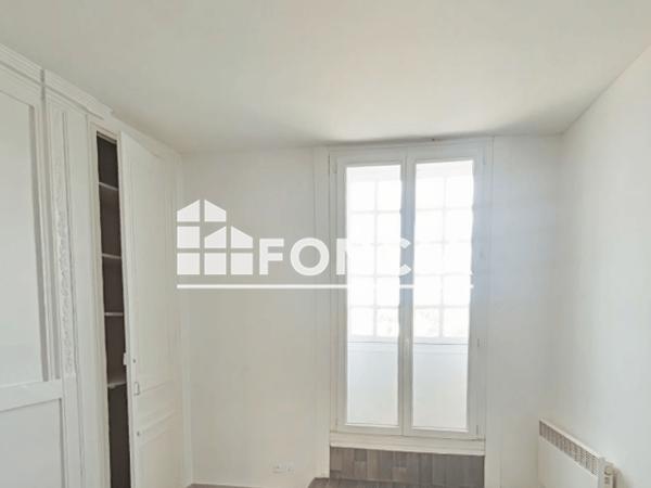 Location Appartement 2 pièces 43.17 m² - 9 PLACE BIR HAKEIM Bordeaux 33000
