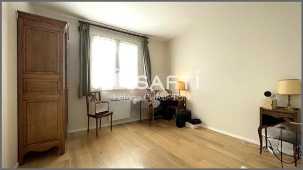 Maison 8 chambres de 175 m² sur sous-sol total et jardin de 870m² centre de VERNON.