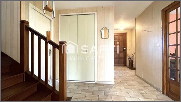 Maison 8 chambres de 175 m² sur sous-sol total et jardin de 870m² centre de VERNON.