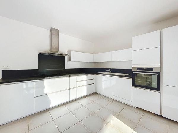 Maison de 2018 4 pièce(s)  +  garage 23m2 + terrain 1281m2