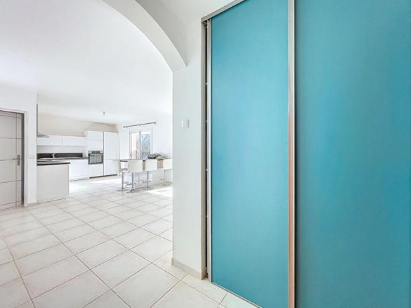 Maison de 2018 4 pièce(s)  +  garage 23m2 + terrain 1281m2