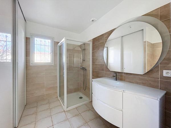 Maison de 2018 4 pièce(s)  +  garage 23m2 + terrain 1281m2