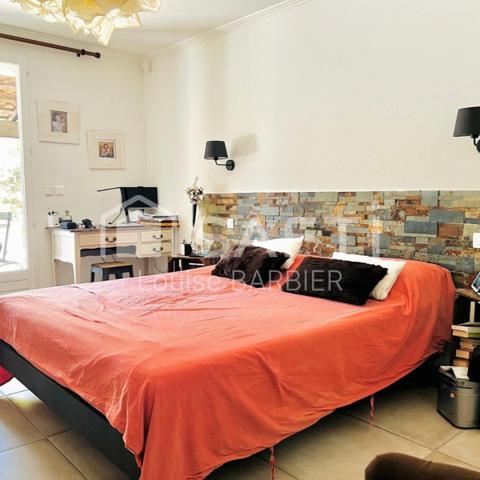 Maison plein pied T4, piscine, dépendance, terrasse