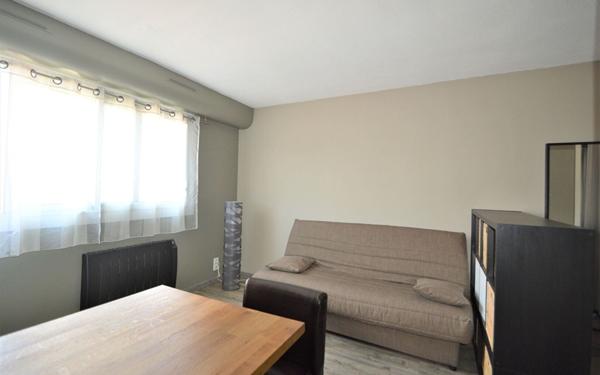 Appartement à louer    1 pièce •    Pau