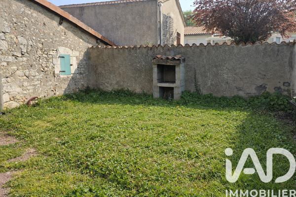 Maison à vendre 4 pièces 57 m² Chasseneuil-sur-Bonnieure