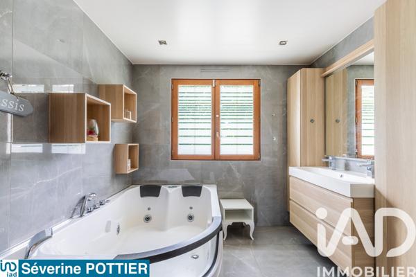 Maison à vendre 6 pièces 126 m² Viry-Châtillon
