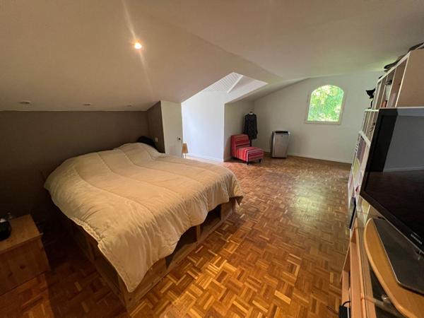 Maison Chateauneuf Sur Isere 10 pièce(s) 338 m2, piscine