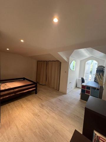 Maison Chateauneuf Sur Isere 10 pièce(s) 338 m2, piscine