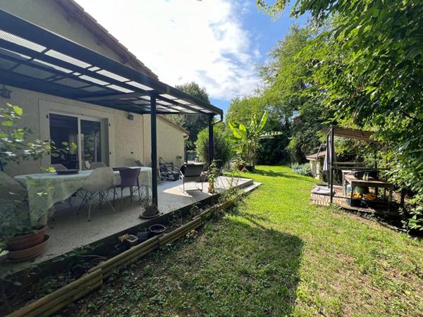 Maison Chateauneuf Sur Isere 10 pièce(s) 338 m2, piscine