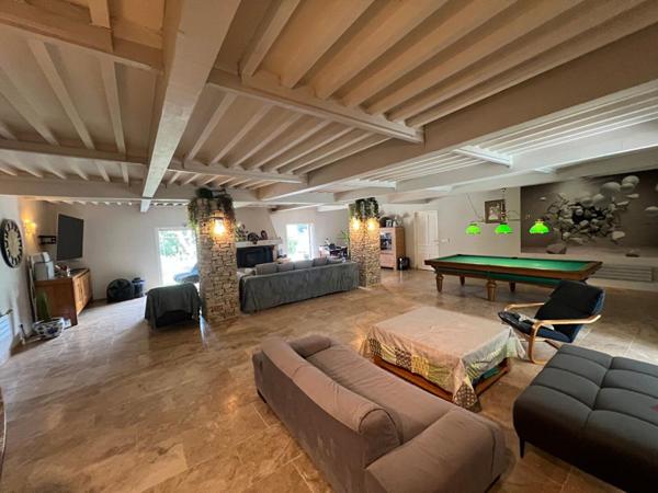 Maison Chateauneuf Sur Isere 10 pièce(s) 338 m2, piscine