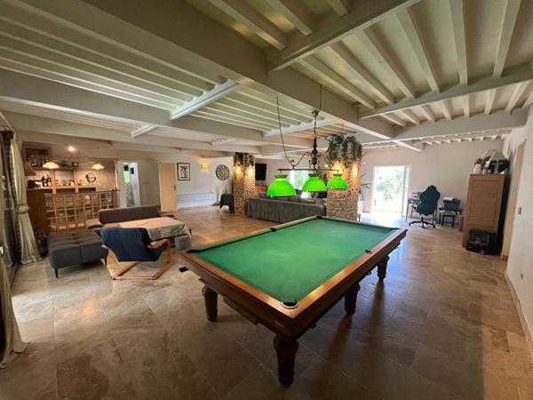 Maison Chateauneuf Sur Isere 10 pièce(s) 338 m2, piscine