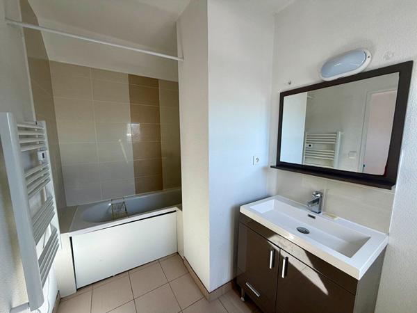 T2 DUPLEX MEUBLE - Loué - Bail commercial