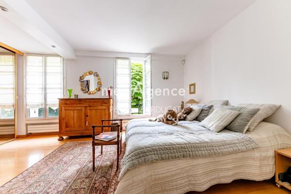 Maison à Le Perreux-sur-Marne, 94170 - 12 pièces 276m²
