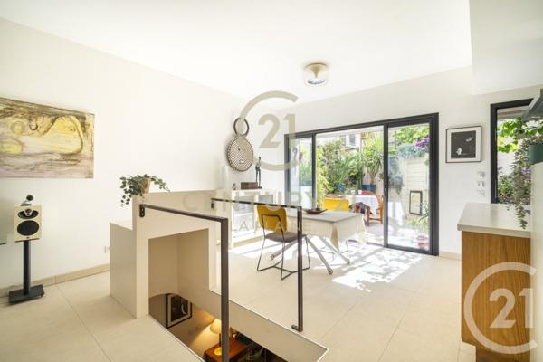 Appartement T3 à vendre  3 pièces - 65 m2 MARSEILLE - 13005