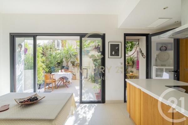 Appartement T3 à vendre  3 pièces - 65 m2 MARSEILLE - 13005