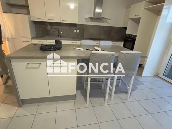 Location Appartement 3 pièces 60.5 m² - La Seyne Sur Mer 83500