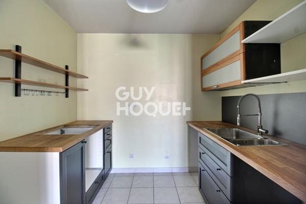 APPARTEMENT - BALCON - 3 PIECES - STATIONNEMENT