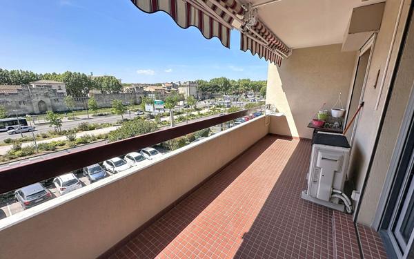 Appartement à vendre    3 pièces • 86 m2 Avignon