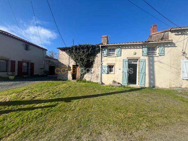 Vente Maison70 m² - 4 Pièces - MONTAIGU VENDEE (85600)