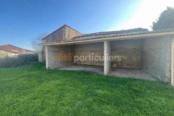 Vente Maison70 m² - 4 Pièces - MONTAIGU VENDEE (85600)