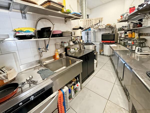 À vendre fond de commerce de restauration rapide situé à Rognonas,