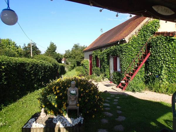 Magnifique longère avec terrain et dépendances