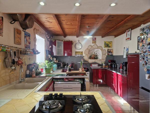 Magnifique longère avec terrain et dépendances