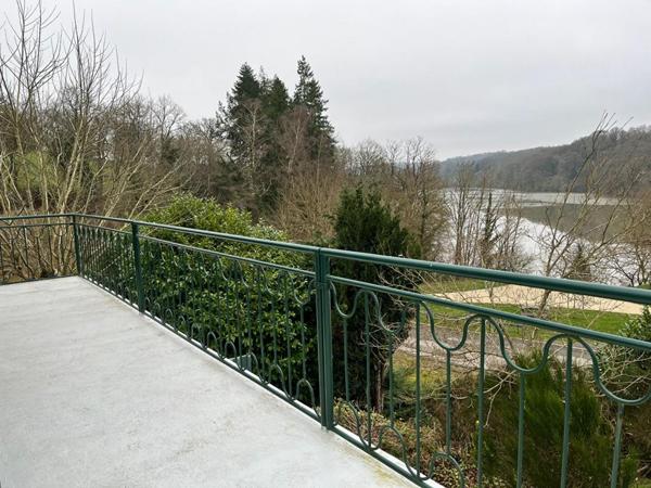 RABODANGES Jolie maison, vue sur lac