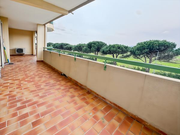 Fréjus (83600) À Fréjus (83), appartement 4 pièces + 2 parkings + cave