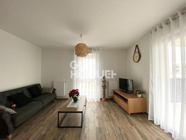 Récent appartement T3 avec balcon et box / quartier Canal