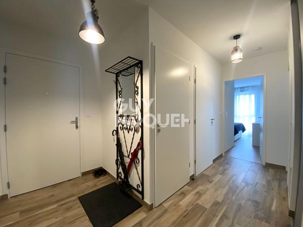 Récent appartement T3 avec balcon et box / quartier Canal