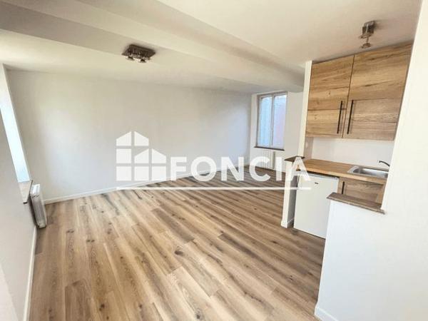 Location Studio 26.5 m² - 4 RUE DES PAVEURS Soissons 02200