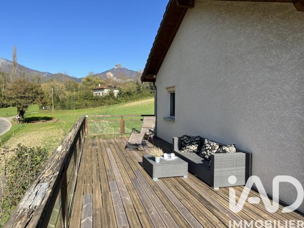 Maison à vendre 6 pièces 196 m² Saint-Martin-le-Vinoux