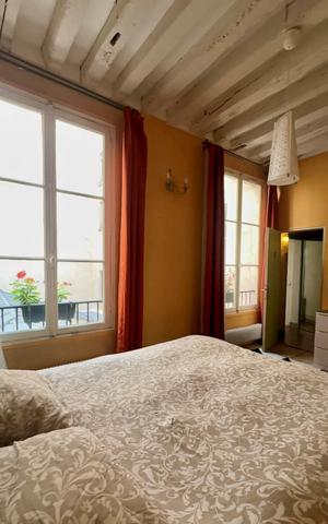 Appartement à vendre  5 pièces - 82,98 m2 PARIS - 75006