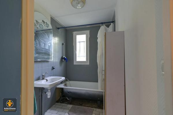 Vente                                                      Maison
                        
                     5 pièces                      98 m2                     à Frontenay-Rohan-Rohan