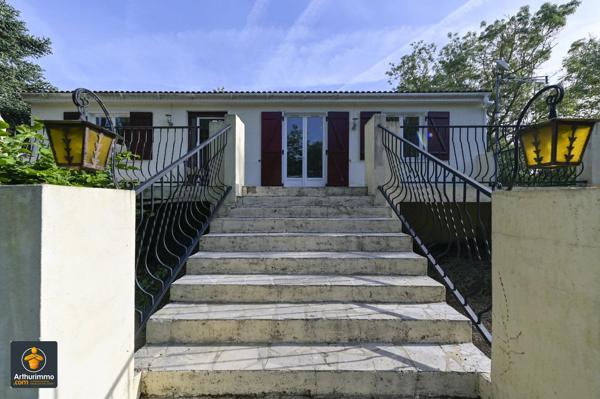 Vente                                                      Maison
                        
                     5 pièces                      98 m2                     à Frontenay-Rohan-Rohan