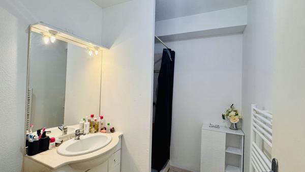 T2 50 m² avec terrasses et 2 parkings quartier hôpitaux facs