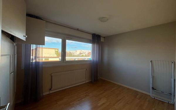 Appartement à louer    3 pièces •  Gaillard