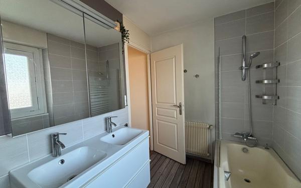 Appartement à louer    3 pièces •  Gaillard