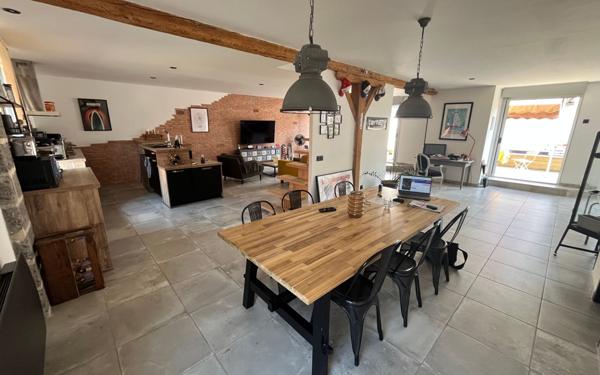 Maison à vendre    6 pièces • 269 m2 Dax