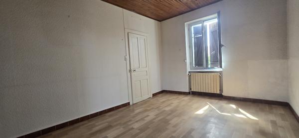 Maison
         3 pièces
        - 56 m² 95 000 € *