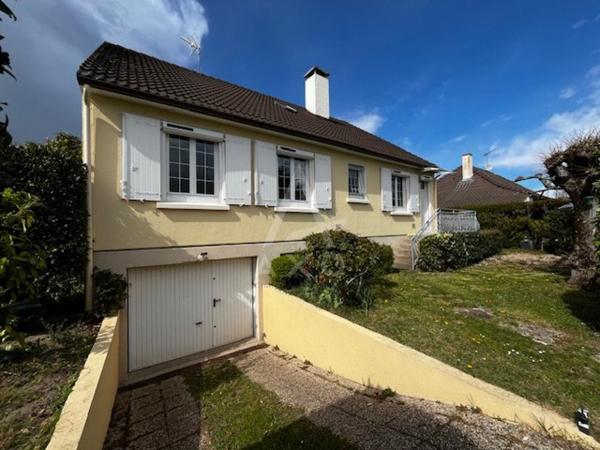 A GIEN Maison familiale impeccable 3 chambres, espace et emplacement idéal !