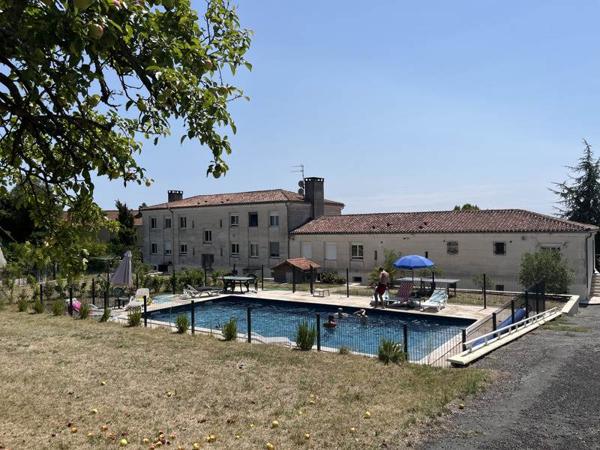 Appartement à vendre |  Aubeterre-sur-Dronne |  3 pièces | 69 m²