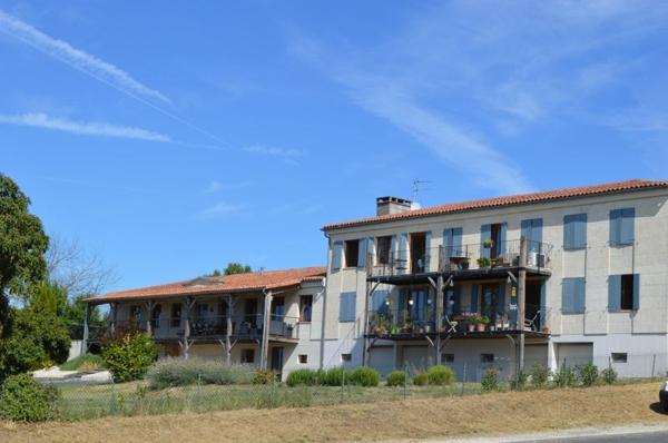 Appartement à vendre |  Aubeterre-sur-Dronne |  3 pièces | 69 m²