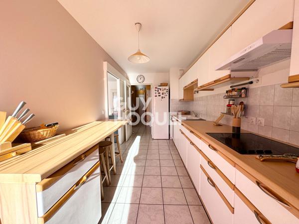 Appartement T4 très lumineux de 82,90 m² avec terrasse