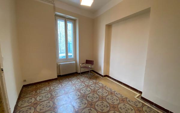 Maison à vendre    5 pièces •  Châteaurenard