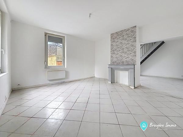 Maison mitoyenne 1 côté à vendre, 5 pièces - Hirson 02500