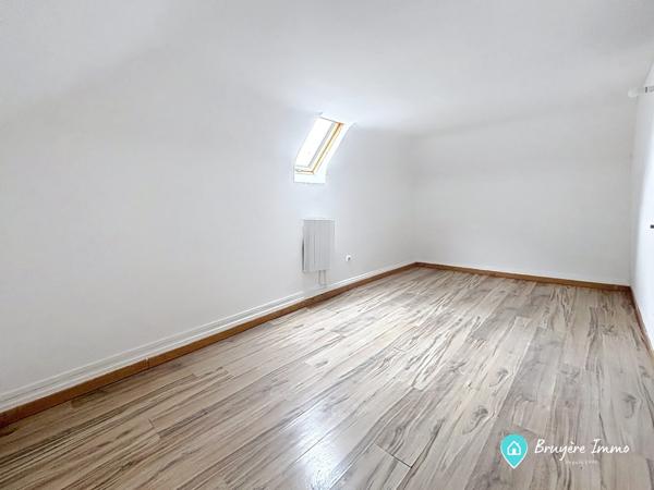 Maison mitoyenne 1 côté à vendre, 5 pièces - Hirson 02500